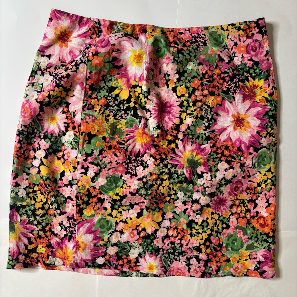 H&M Multicolor Floral Pencil Skirt